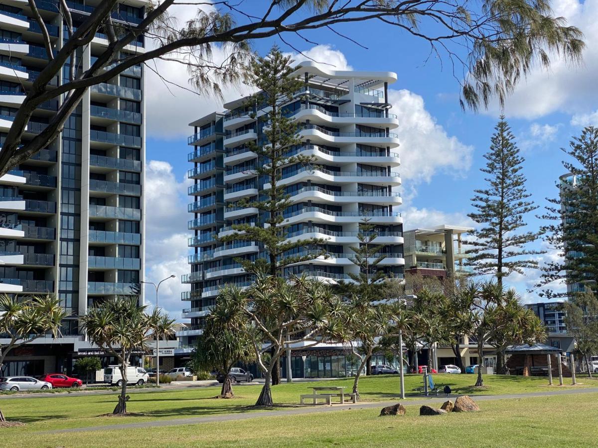 X Kirra Apartments Gold Coast Extérieur photo